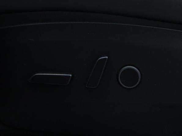 Tesla Model Y I с пробегом 2023 года, цена 4 688 950 рублей, 55521 км, внедорожник, Автокод Объявления