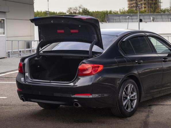 BMW 5 серии VII (G30/G31/G38) с пробегом 2017 года, цена 2 599 000 рублей, 156084 км, седан, Автокод Объявления