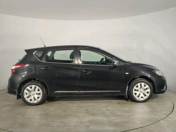Nissan Tiida II с пробегом 2015 года, цена 859 000 рублей, 107367 км, хэтчбек, Автокод Объявления