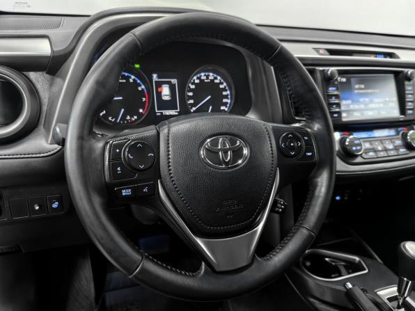 Toyota RAV4 IV (XA40) Рестайлинг с пробегом 2018 года, цена 2 650 000 рублей, 116702 км, внедорожник, Автокод Объявления