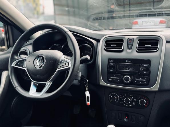 Renault Logan II Рестайлинг с пробегом 2019 года, цена 1 169 000 рублей, 118979 км, седан, Автокод Объявления