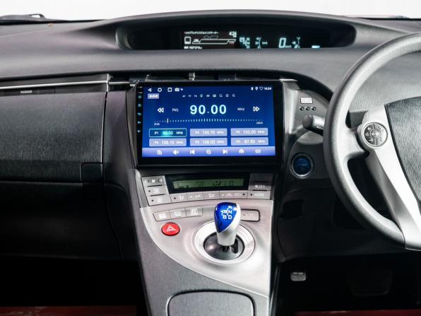 Toyota Prius III Рестайлинг (XW30) с пробегом 2015 года, цена 1 330 000 рублей, 157600 км, лифтбек, Автокод Объявления