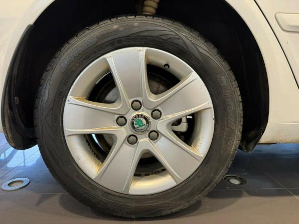 Skoda Octavia II (A5) Рестайлинг с пробегом 2012 года, цена 909 000 рублей, 167095 км, лифтбек, Автокод Объявления
