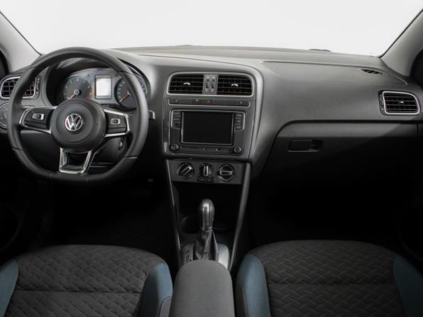 Volkswagen Polo V Рестайлинг с пробегом 2019 года, цена 1 660 000 рублей, 24651 км, седан, Автокод Объявления