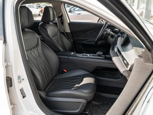 Chery Arrizo 8 с пробегом 2023 года, цена 2 090 000 рублей, 49770 км, седан, Автокод Объявления
