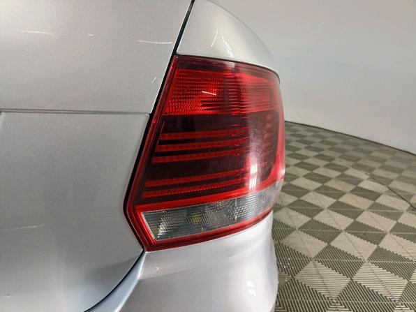 Volkswagen Polo V Рестайлинг с пробегом 2016 года, цена 835 000 рублей, 182000 км, седан, Автокод Объявления