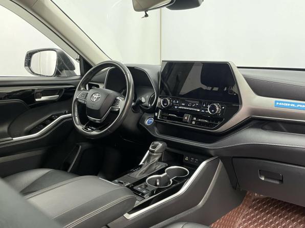 Toyota Highlander IV (XU70) с пробегом 2021 года, цена 6 240 000 рублей, 27690 км, внедорожник, Автокод Объявления