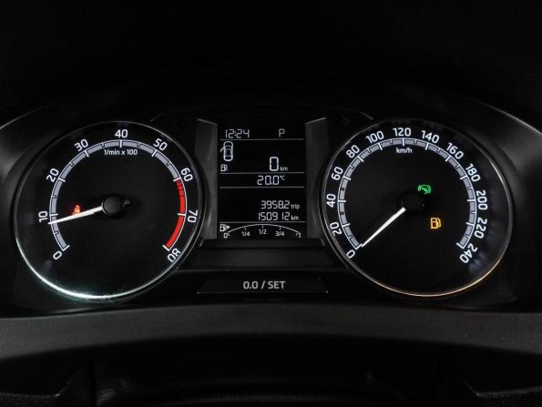 Skoda Rapid I Рестайлинг с пробегом 2017 года, цена 1 098 000 рублей, 150911 км, лифтбек, Автокод Объявления