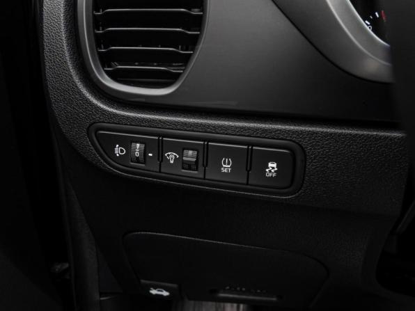 Kia Rio IV Рестайлинг с пробегом 2021 года, цена 1 950 000 рублей, 88522 км, хэтчбек, Автокод Объявления