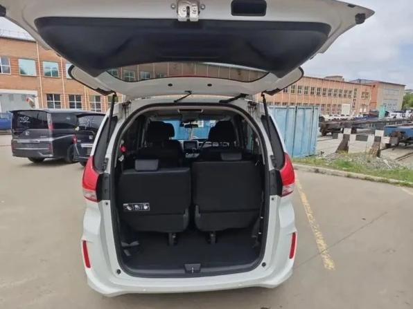 Honda Freed II Рестайлинг с пробегом 2023 года, цена 1 690 000 рублей, 40000 км, компактвэн, Автокод Объявления