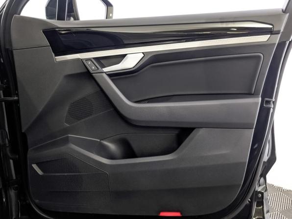 Volkswagen Touareg III с пробегом 2018 года, цена 5 217 500 рублей, 96155 км, внедорожник, Автокод Объявления
