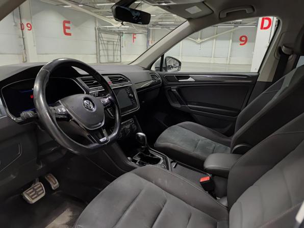 Volkswagen Tiguan II с пробегом 2017 года, цена 2 501 000 рублей, 141067 км, внедорожник, Автокод Объявления