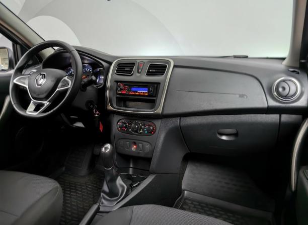 Renault Logan II Рестайлинг с пробегом 2018 года, цена 885 000 рублей, 57533 км, седан, Автокод Объявления
