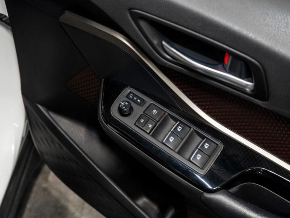 Toyota C-HR I с пробегом 2016 года, цена 1 735 000 рублей, 115507 км, внедорожник, Автокод Объявления