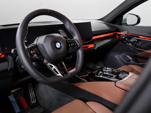 BMW 5 серии VIII (G60/G61/G68) с пробегом 2024 года, цена 8 490 000 рублей, 9137 км, седан, Автокод Объявления