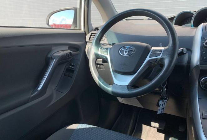 Toyota Verso I Рестайлинг с пробегом 2014 года, цена 1 680 000 рублей, 66812 км, компактвэн, Автокод Объявления