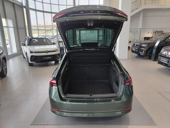 Skoda Octavia IV (A8) с пробегом 2021 года, цена 2 420 000 рублей, 91747 км, лифтбек, Автокод Объявления