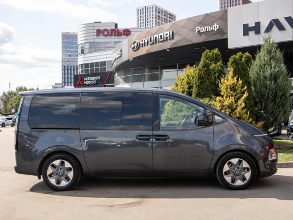 Hyundai Staria I с пробегом 2022 года, цена 3 678 000 рублей, 135440 км, минивэн, Автокод Объявления