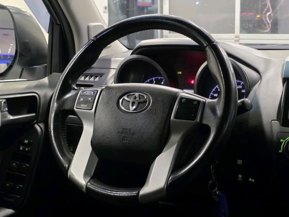 Toyota Land Cruiser Prado 150 Series Рестайлинг 1 с пробегом 2014 года, цена 3 250 000 рублей, 229534 км, внедорожник, Автокод Объявления