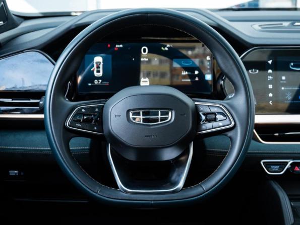 Geely Monjaro I с пробегом 2023 года, цена 2 968 000 рублей, 57753 км, внедорожник, Автокод Объявления