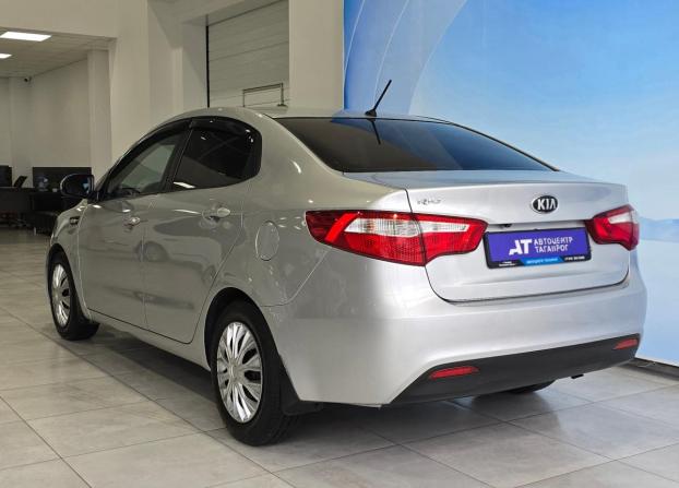Kia Rio III с пробегом 2014 года, цена 949 000 рублей, 180000 км, седан, Автокод Объявления