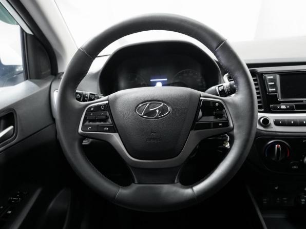 Hyundai Solaris II с пробегом 2018 года, цена 1 350 000 рублей, 101000 км, седан, Автокод Объявления