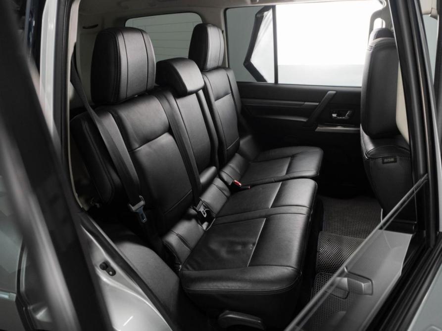 Mitsubishi Pajero IV Рестайлинг 2 Тюмень  - изображение 7