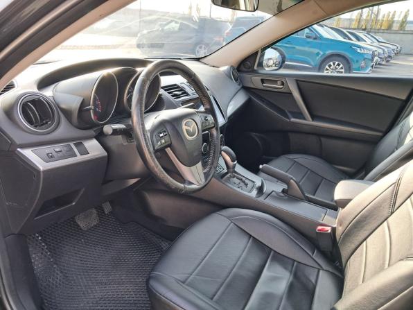 Mazda 3 II (BL) Рестайлинг с пробегом 2012 года, цена 730 000 рублей, 420000 км, седан, Автокод Объявления