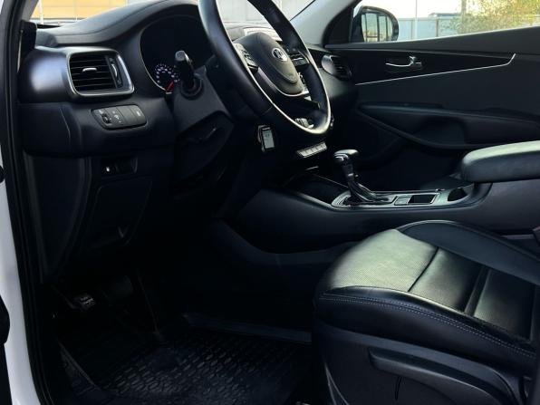 Kia Sorento III Prime Рестайлинг с пробегом 2018 года, цена 2 997 000 рублей, 63514 км, внедорожник, Автокод Объявления