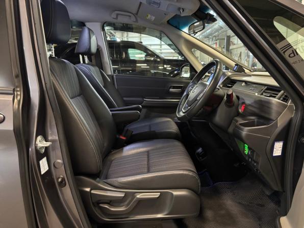 Honda Freed II с пробегом 2018 года, цена 1 599 000 рублей, 63000 км, компактвэн, Автокод Объявления