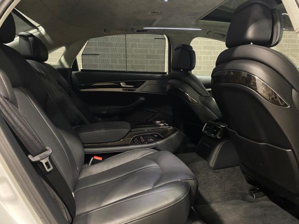 Audi A8 III (D4) Рестайлинг с пробегом 2015 года, цена 2 900 000 рублей, 139957 км, седан, Автокод Объявления