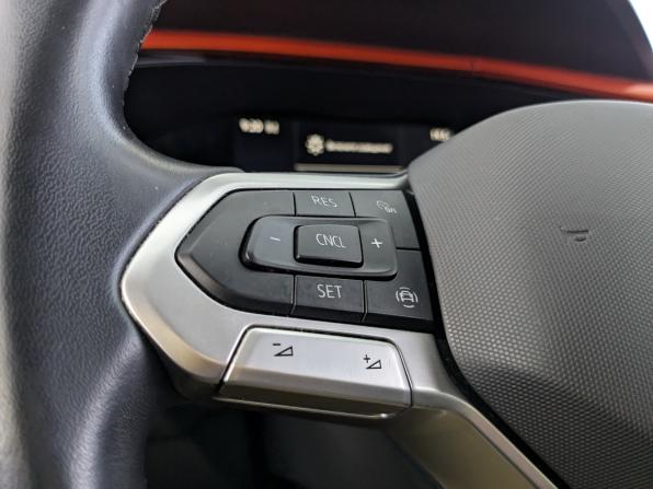 Volkswagen Taos I с пробегом 2021 года, цена 2 650 000 рублей, 62147 км, внедорожник, Автокод Объявления