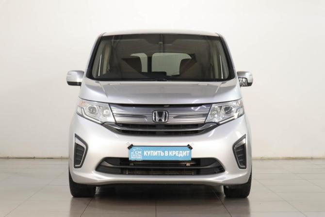 Honda Stepwgn V с пробегом 2016 года, цена 1 729 000 рублей, 212000 км, минивэн, Автокод Объявления