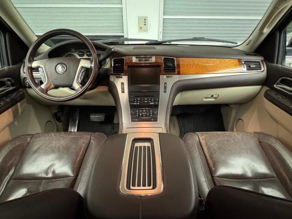 Cadillac Escalade III с пробегом 2011 года, цена 2 500 000 рублей, 188283 км, внедорожник, Автокод Объявления