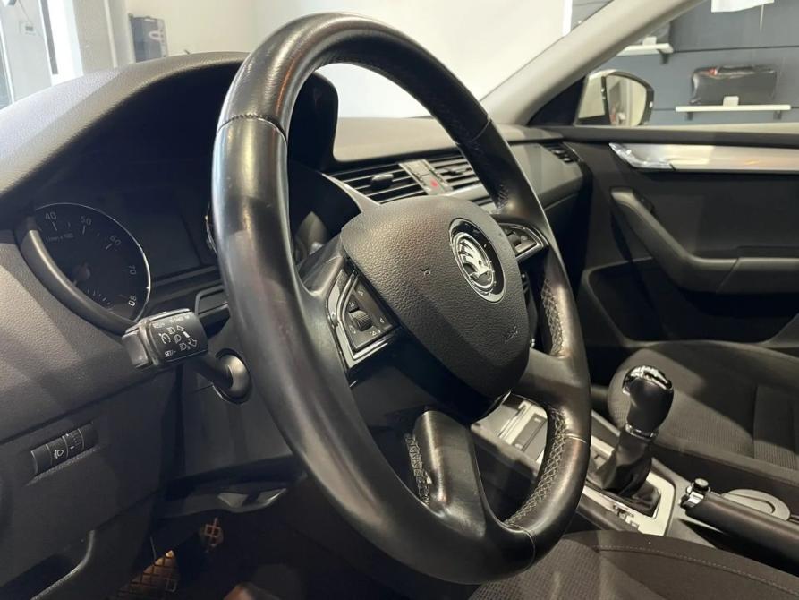 Skoda Octavia III (A7) Москва  - изображение 13