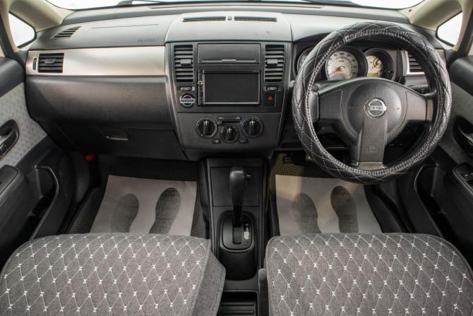 Nissan Tiida I Рестайлинг с пробегом 2010 года, цена 699 000 рублей, 255000 км, седан, Автокод Объявления