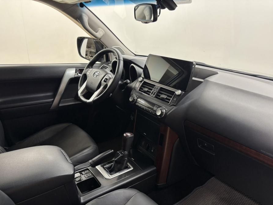 Toyota Land Cruiser Prado 150 Series Рестайлинг 1 Вологда  - изображение 12