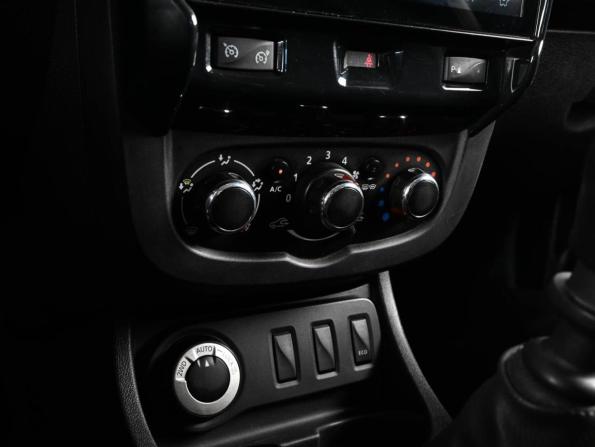 Renault Duster I Рестайлинг с пробегом 2016 года, цена 999 000 рублей, 183533 км, внедорожник, Автокод Объявления