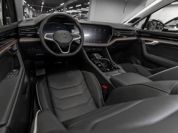 Volkswagen Touareg III Рестайлинг с пробегом 2026 года, цена 12 750 000 рублей, 11 км, внедорожник, Автокод Объявления