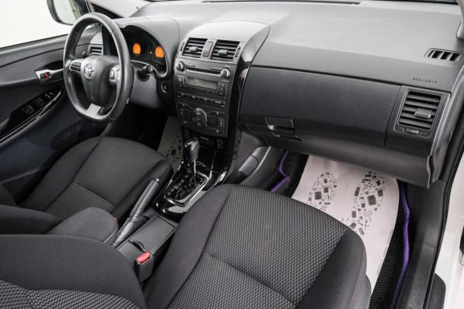 Toyota Corolla X (E140 E150) Рестайлинг с пробегом 2012 года, цена 1 099 000 рублей, 175000 км, седан, Автокод Объявления