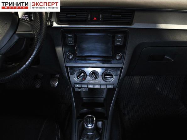 Skoda Rapid I Рестайлинг с пробегом 2017 года, цена 1 047 000 рублей, 203814 км, лифтбек, Автокод Объявления