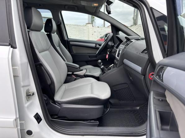 Opel Zafira B с пробегом 2007 года, цена 549 900 рублей, 263288 км, компактвэн, Автокод Объявления
