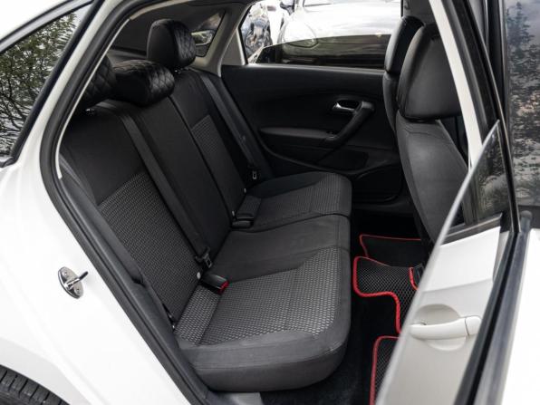 Volkswagen Polo V с пробегом 2011 года, цена 705 000 рублей, 355413 км, седан, Автокод Объявления