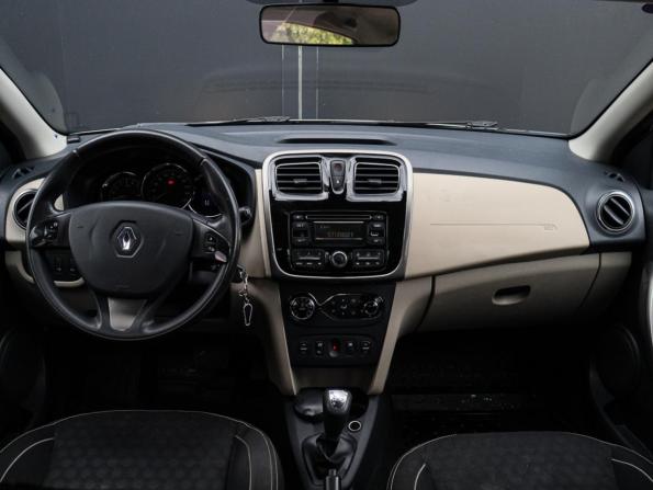 Renault Logan II с пробегом 2015 года, цена 800 000 рублей, 34600 км, седан, Автокод Объявления