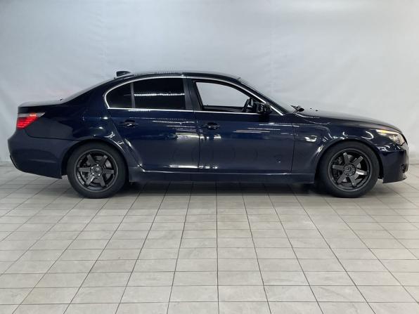 BMW 5 серии V (E60/E61) Рестайлинг с пробегом 2007 года, цена 1 020 000 рублей, 264343 км, седан, Автокод Объявления
