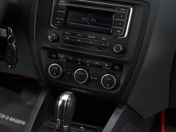 Volkswagen Jetta VI с пробегом 2014 года, цена 999 000 рублей, 162000 км, седан, Автокод Объявления