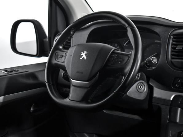 Peugeot Traveller I с пробегом 2021 года, цена 3 157 980 рублей, 104000 км, минивэн, Автокод Объявления
