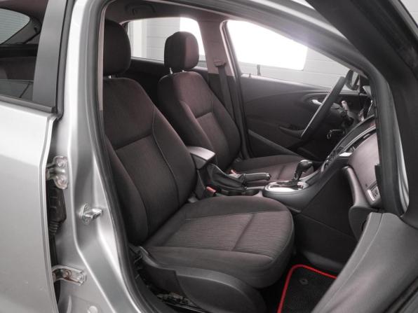 Opel Astra J Рестайлинг с пробегом 2013 года, цена 769 000 рублей, 164038 км, хэтчбек, Автокод Объявления