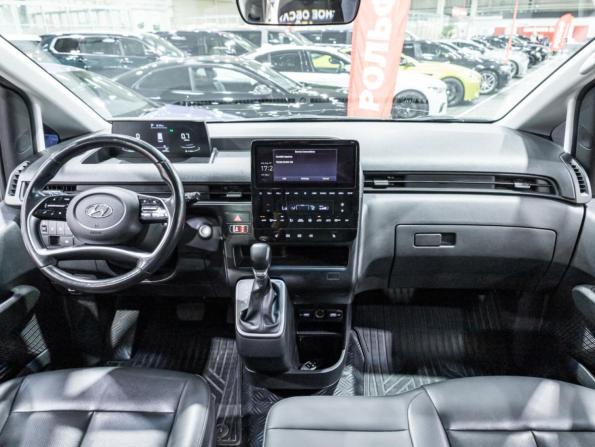 Hyundai Staria I с пробегом 2023 года, цена 4 599 700 рублей, 62647 км, минивэн, Автокод Объявления