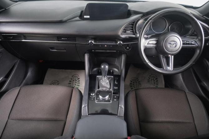 Mazda 3 IV (BP) с пробегом 2022 года, цена 2 249 000 рублей, 23800 км, хэтчбек, Автокод Объявления